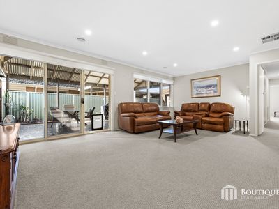 15 Sherwood Crescent, Dandenong North