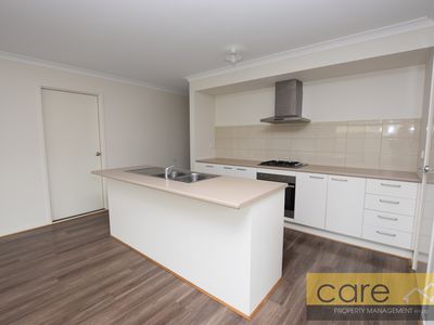 32 Yellow Robin Circuit, Cranbourne East