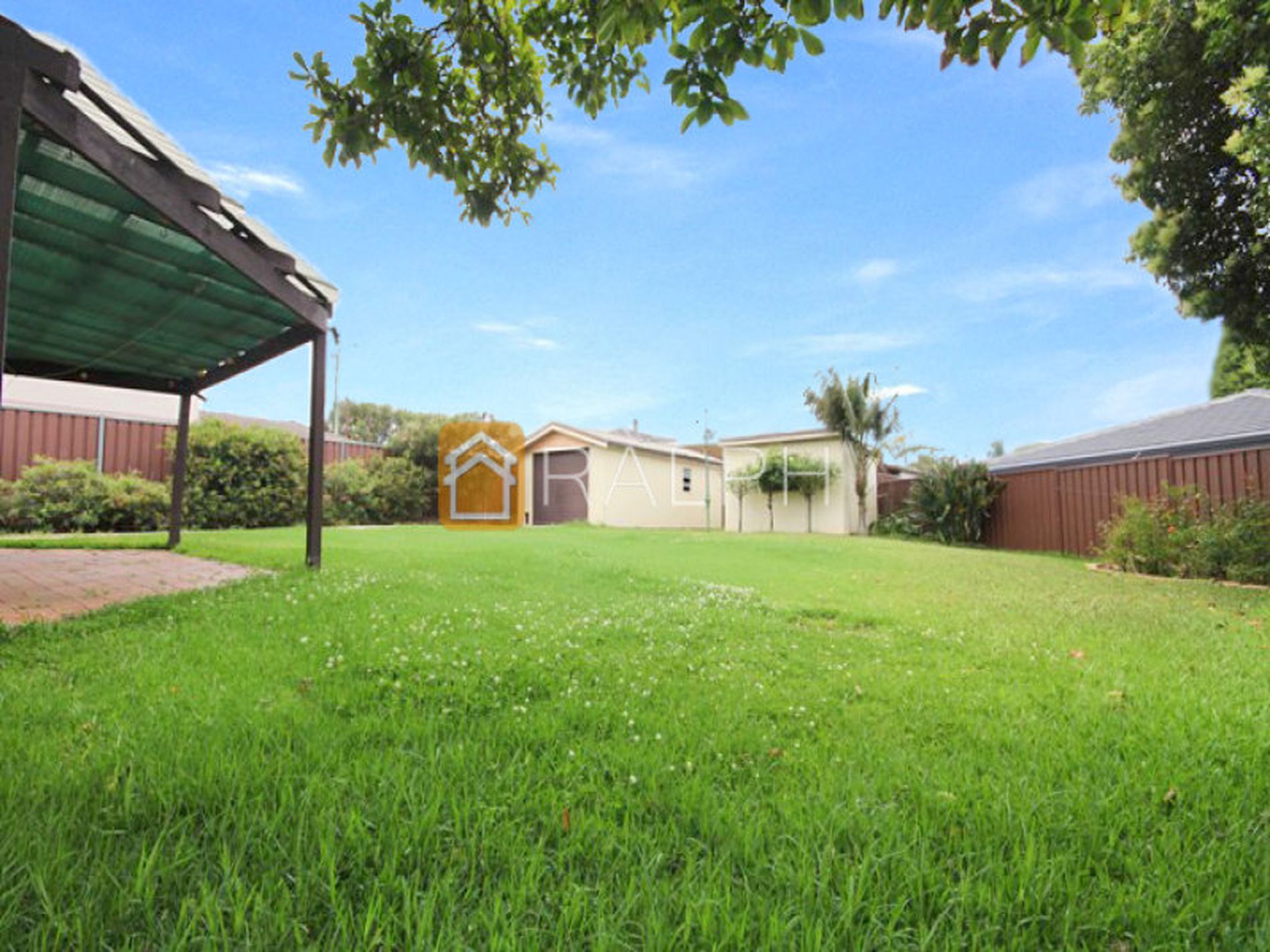 13 Surrey Avenue, Georges Hall