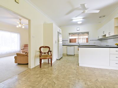 30 Banksia Crescent, Dubbo