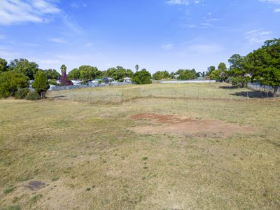 24-40 Whitton Street, Narrandera