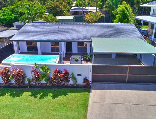 Your own tropical resort image 1