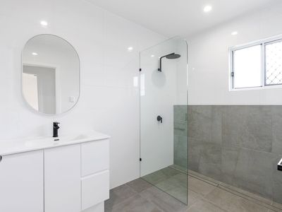 134  Toogood Road, Bayview Heights