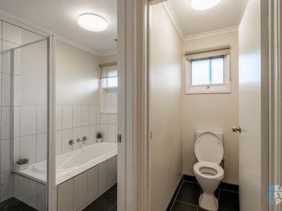 1 / 302 Princes Highway, Narre Warren