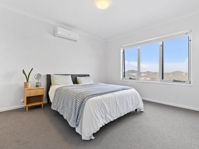 42 Caesar Street, Officer