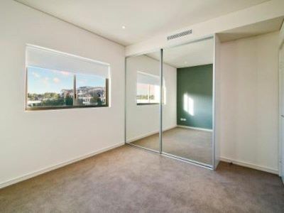 54A Blackwall Point Road, Chiswick