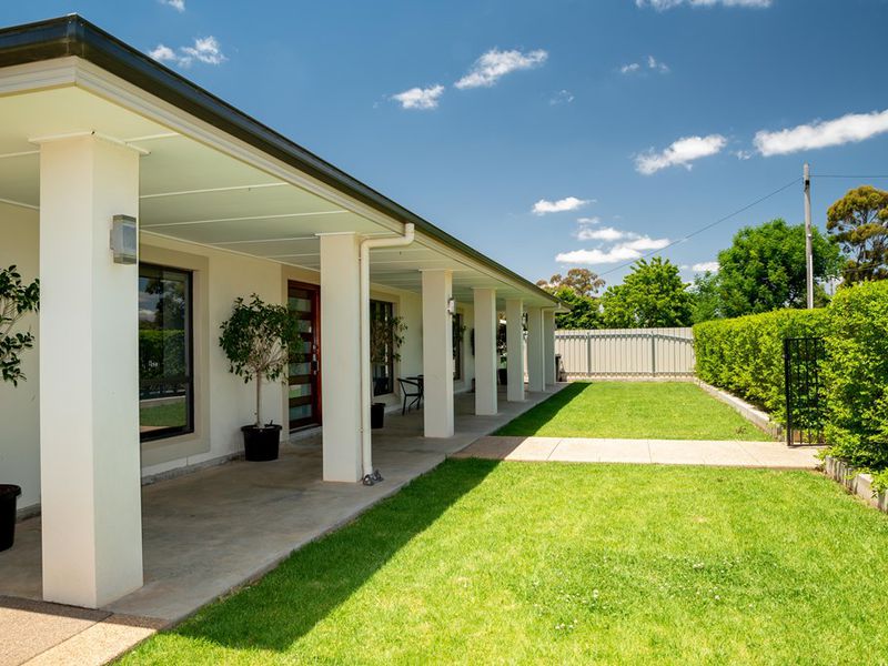 Real Estate Agent Wyalong Quade Moncrieff Livestock & Property