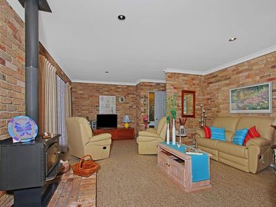 6 Linden Way, Mollymook