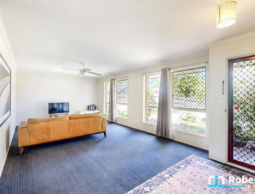 Rare 879 m² Block with Shed in Sought-After Old Tewantin image 3