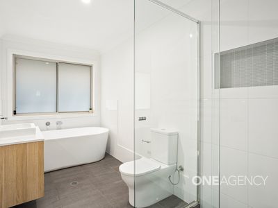 42 Bowral Crescent, Tullimbar