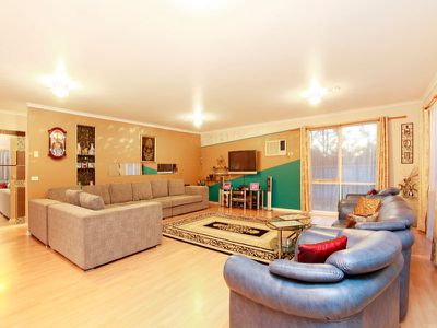 45 Cumberland Chase, Hampton Park