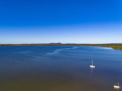 260 Illoura Place, Cooroibah