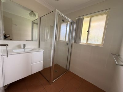 2 / 30 Ebelina Crescent, Parkes