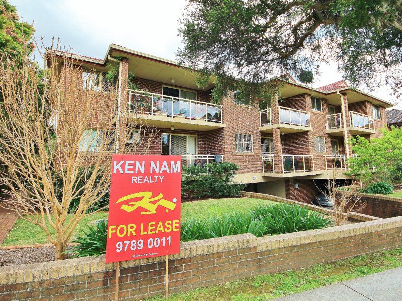 9 / 11 North Parade, Campsie