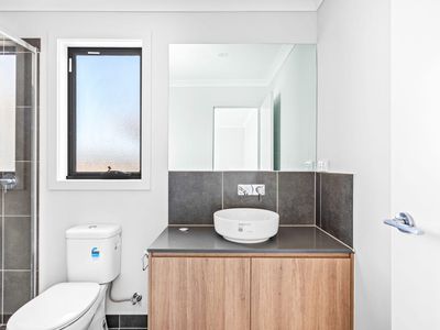 13 Wheatsheaf Road, Wyndham Vale