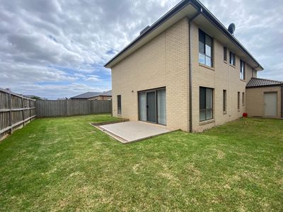 39 Selleck Drive, Point Cook