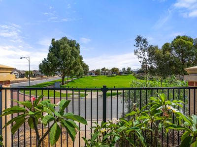 2 PENDRAGON LANE, Baldivis