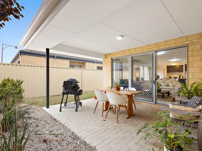 17 Pinot Loop, Pearsall