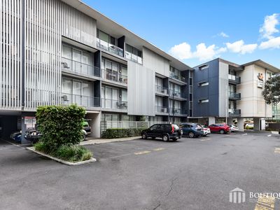 311 / 337 Stud Road, Wantirna South