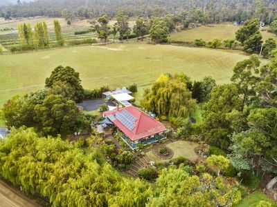 8 Gospel Hall Road, Gardners Bay