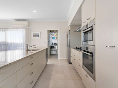 14 Torrens Crescent, Wakerley