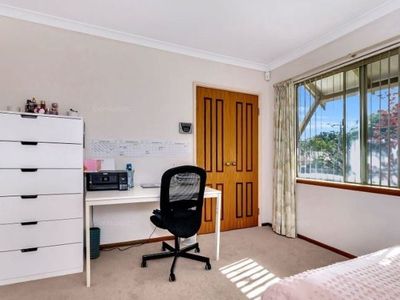5 Lansdowne Road, South Perth