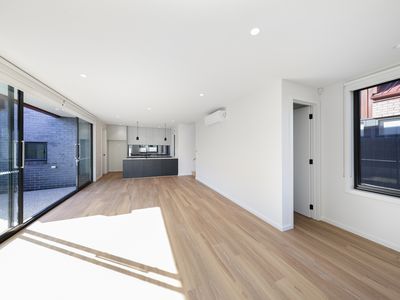 2 / 4 Anderson Street, Ascot Vale