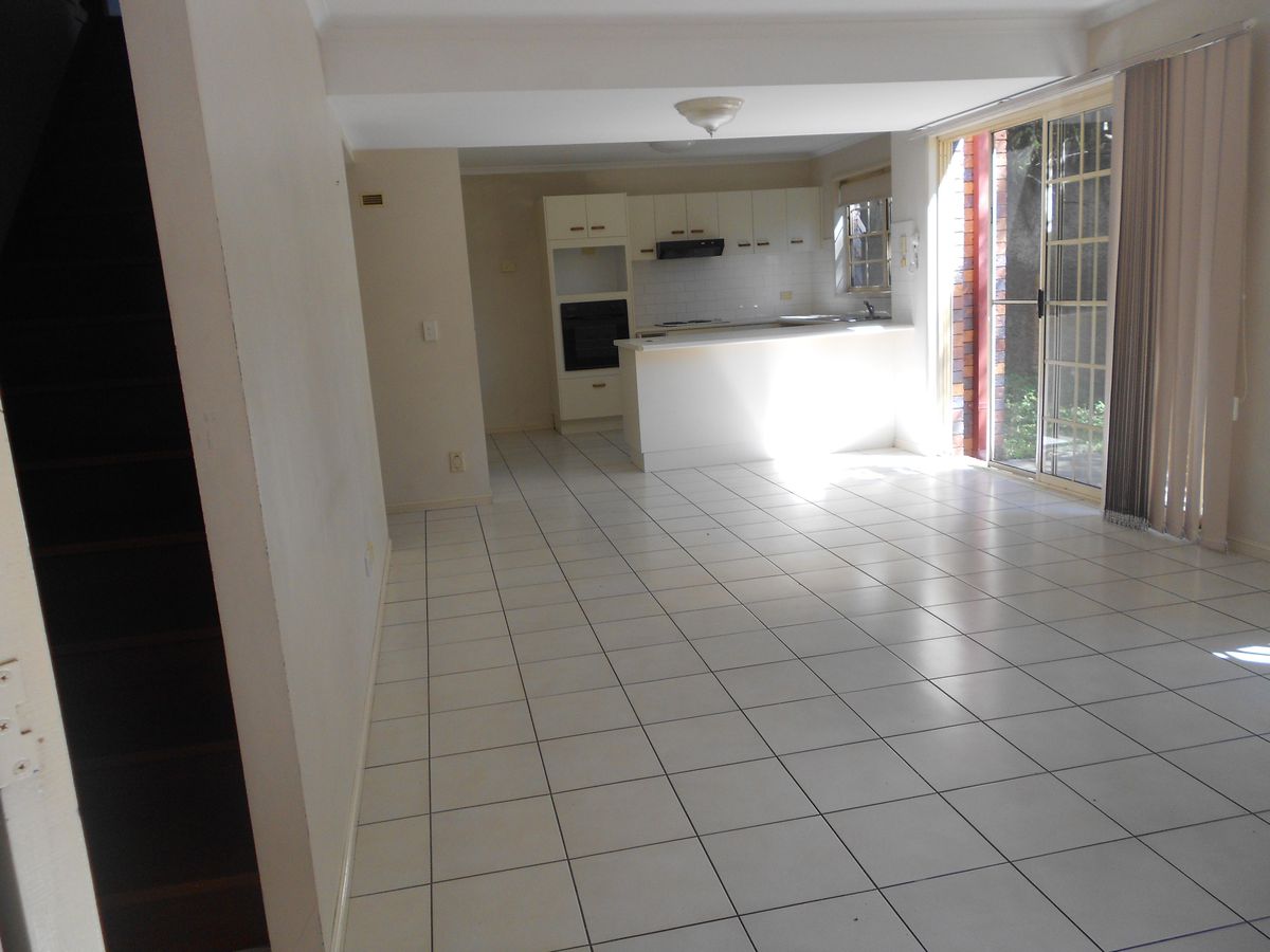 8 / 8-12 Quinn Street, Toowong