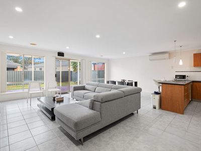 12 Silver Gum Street, Manor Lakes