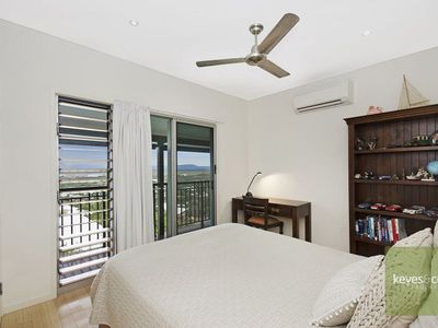 22 The Point, Castle Hill