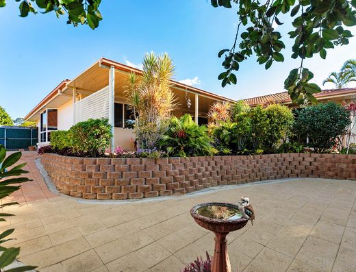 Great family home in an ideal location ***** UNFURNISHED ***** image 14