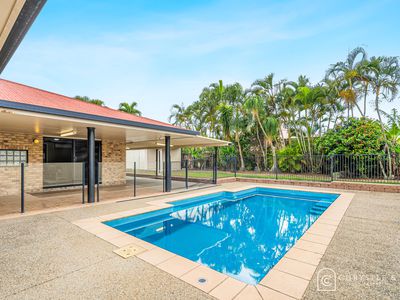 10 Vassallo Drive, Glenella