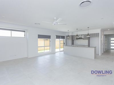 4 Midnight Avenue, Medowie