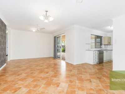 73 Overton Circuit, Kirwan