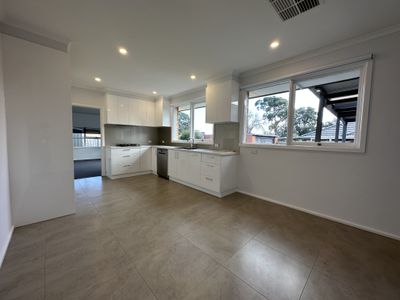 2 Avis Court, Forest Hill