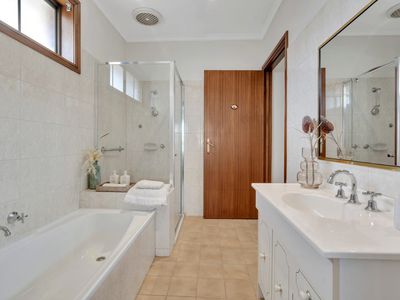 1 / 28 Gilbertson Street, Essendon
