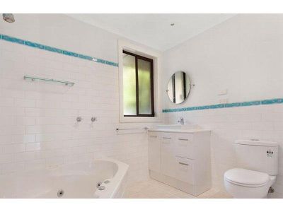 1 / 42 Middle Road, Maribyrnong