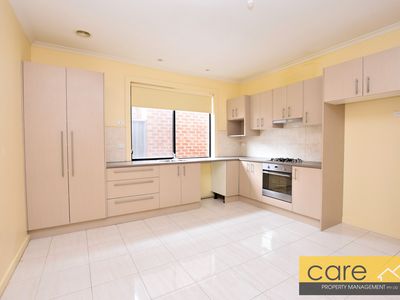 8 Karlson Way, Cranbourne North