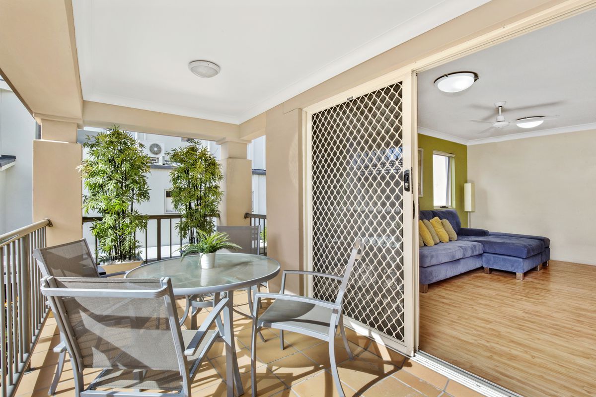 5 / 2367 Gold Coast Highway, Mermaid Beach