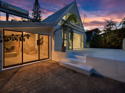 9 Gloria Street, South Golden Beach