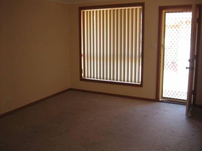 2 / 23 Sassafrass Avenue, Windang