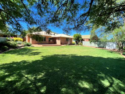 23 Falconer Way, Dubbo