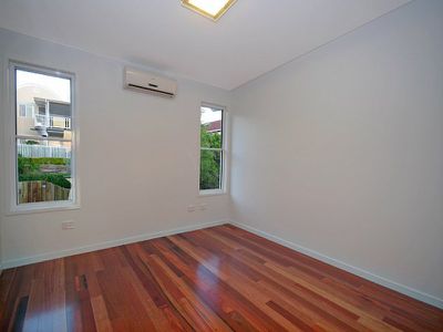 2 / 55 Douglas Street, Greenslopes