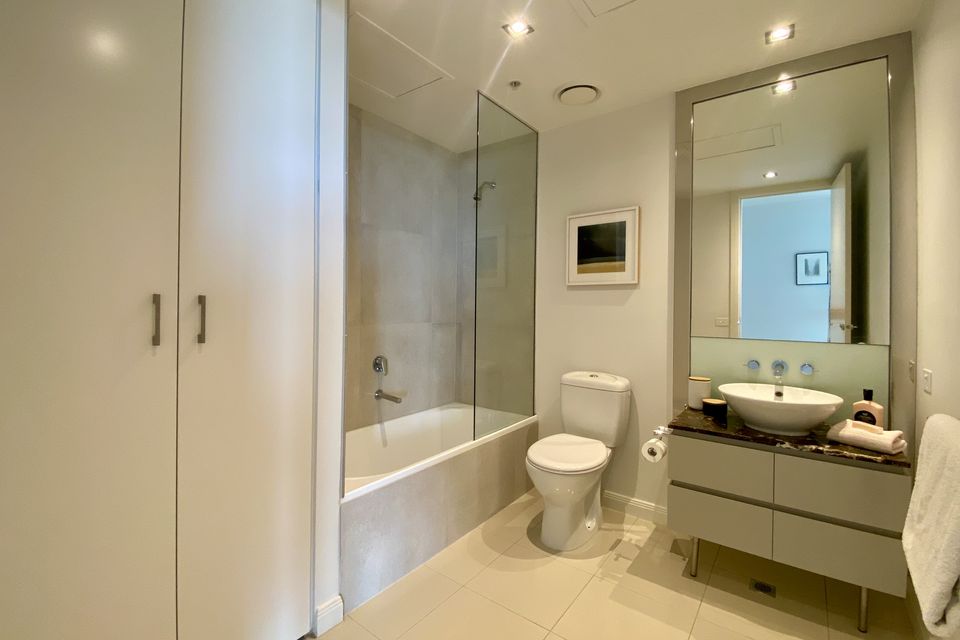 1005 / 480 St Kilda Road, Melbourne