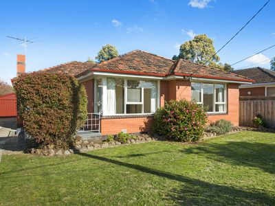 18 Worthing Avenue, Burwood East
