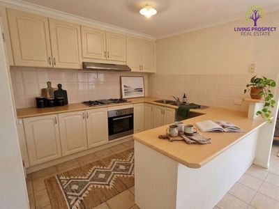 11 Parkside Walk, Hoppers Crossing