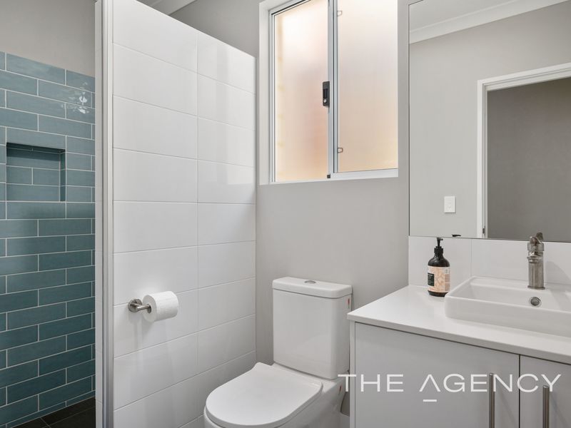 21 Rakitno Close, Lake Coogee