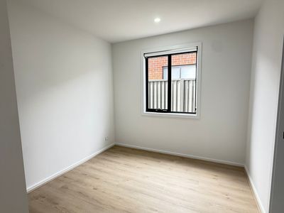 10 Goldfinch Road, Winter Valley