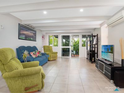 9 Turquoise Close, Bayview Heights