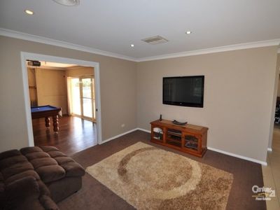 1 Hastings Court, Dubbo